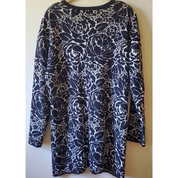 Isaac Mizrahi Live Women's S Black & White Floral Rose Button Front Cardigan - Picture 6 of 10